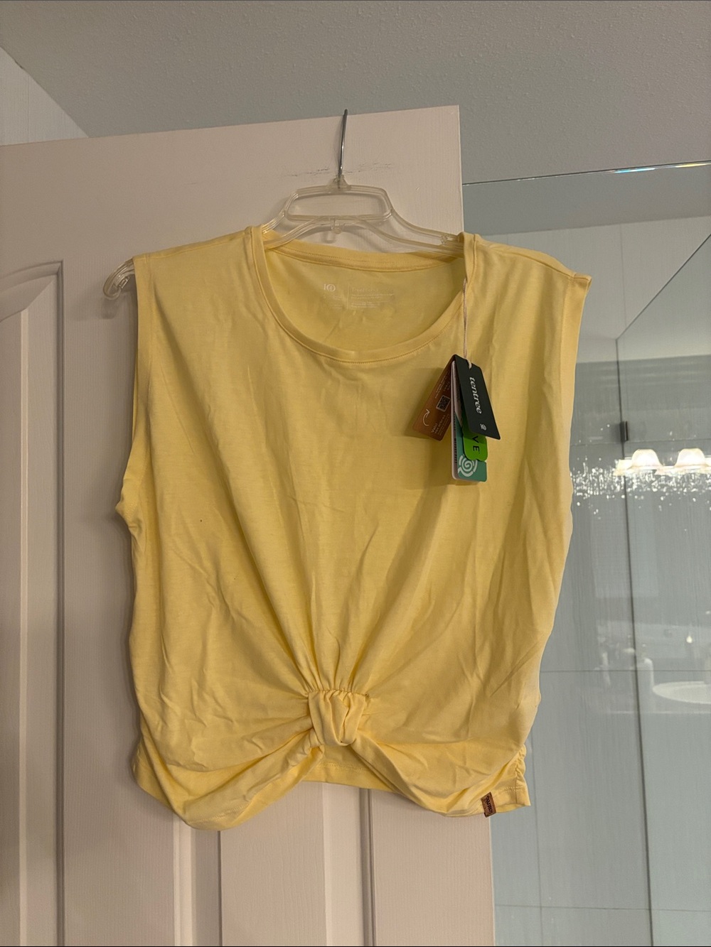 tentree Pale Yellow Front-Knot Sleeveless Tank